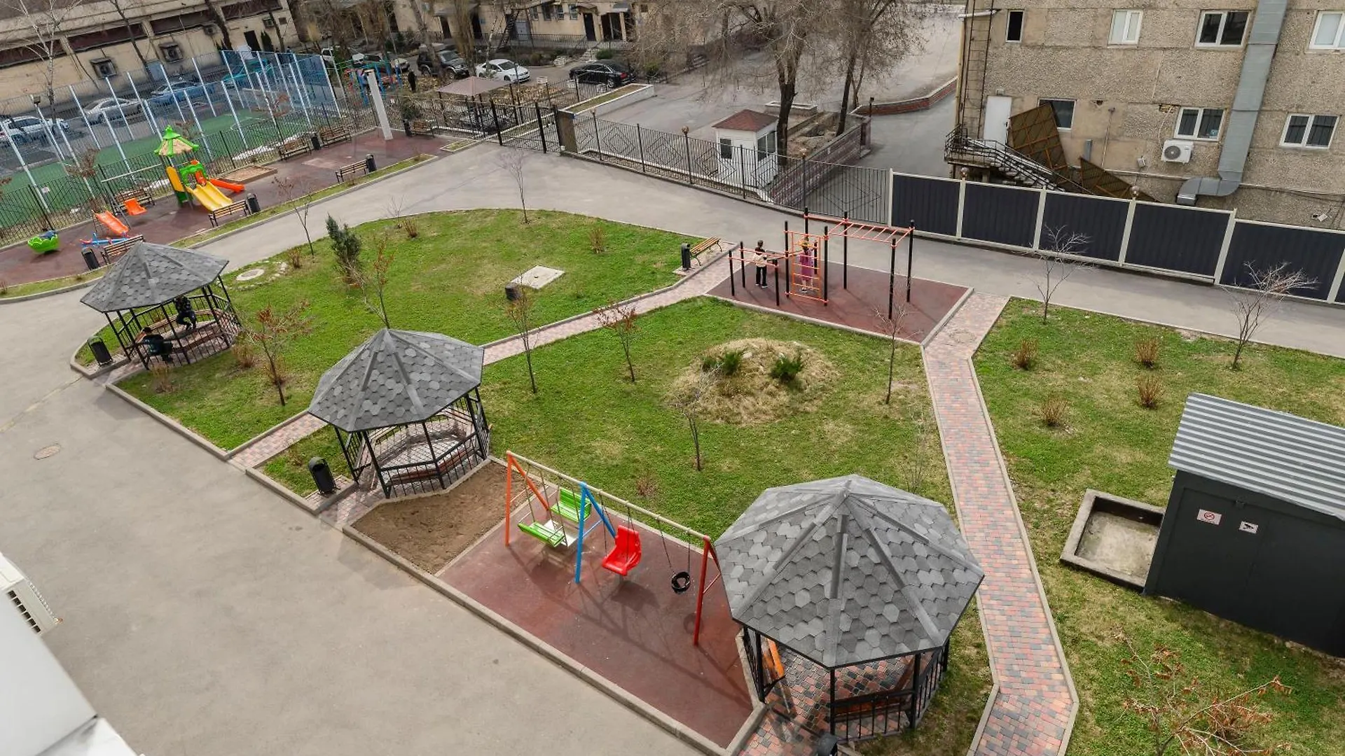 One Bedroom Apartment Near Arbat In The Golden Square Almaty